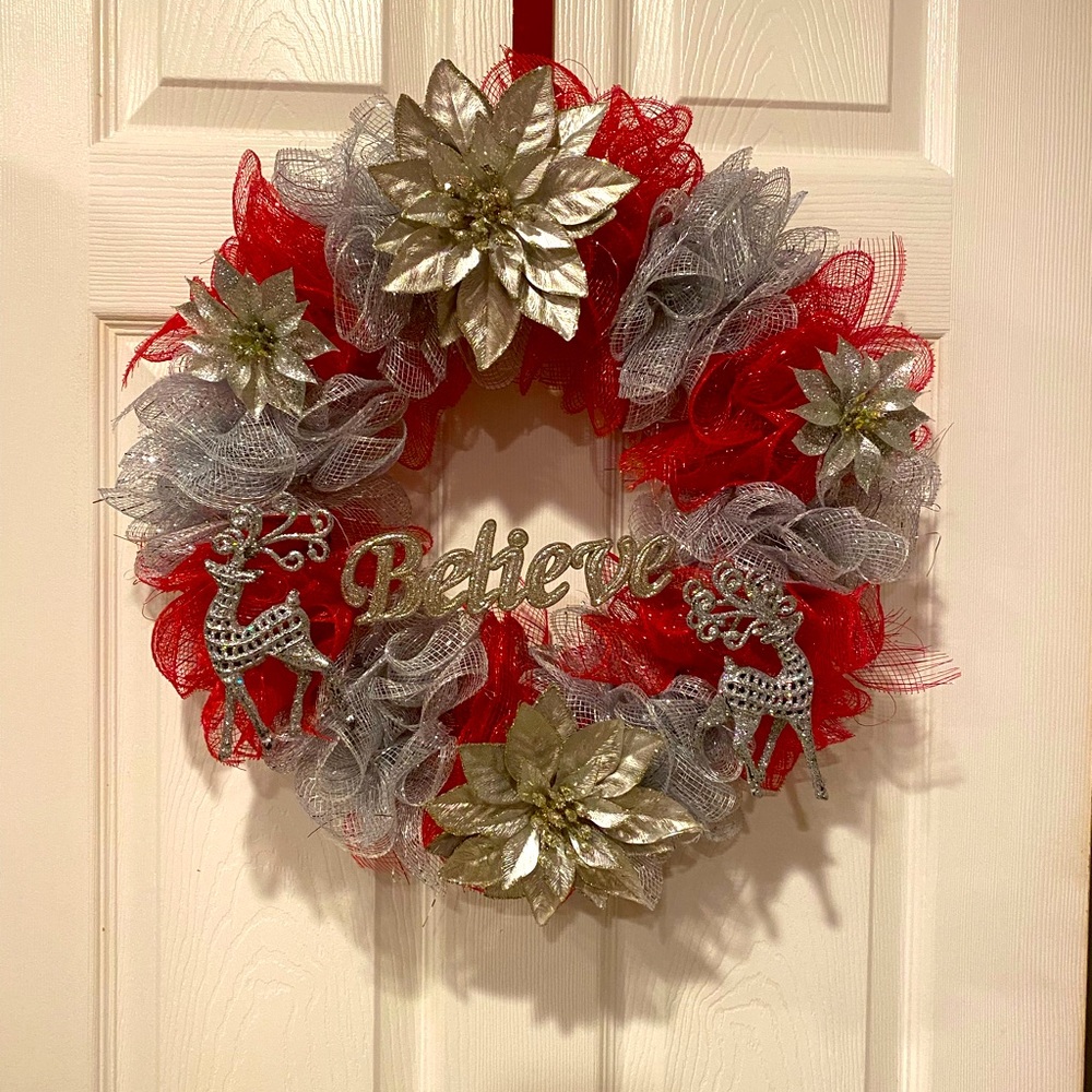 NWT Believe Holiday Wreath